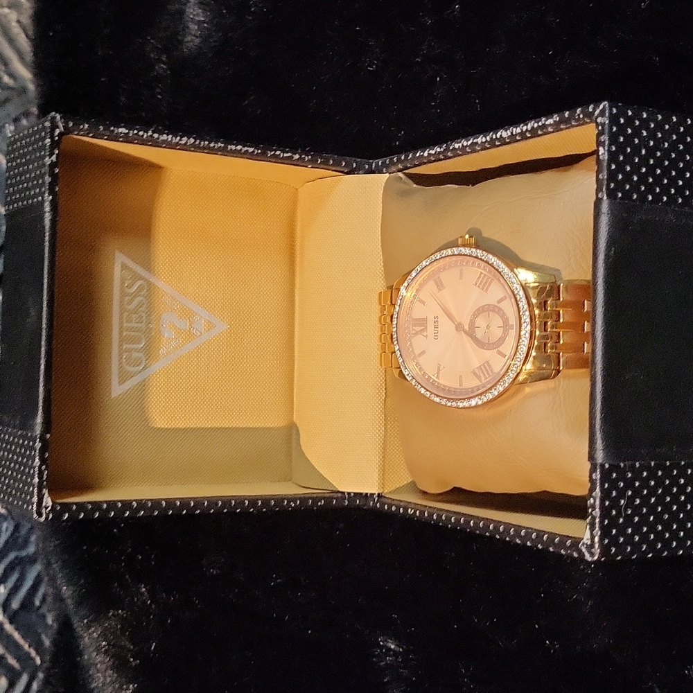 Guess Watch